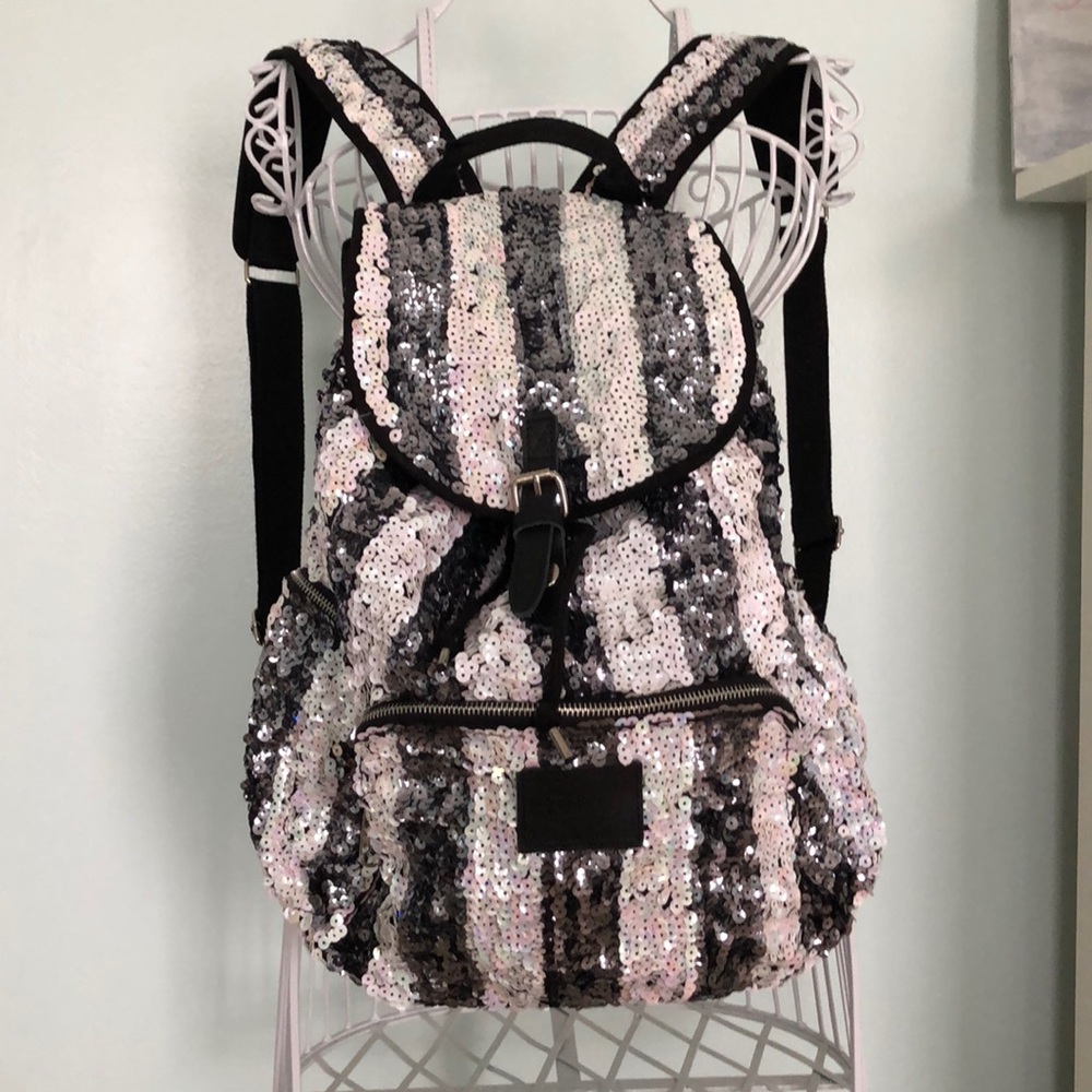 ❗️SOLD ❗️NWOT Victoria’s Secret Sequins Backpack - Picture 2 of 8